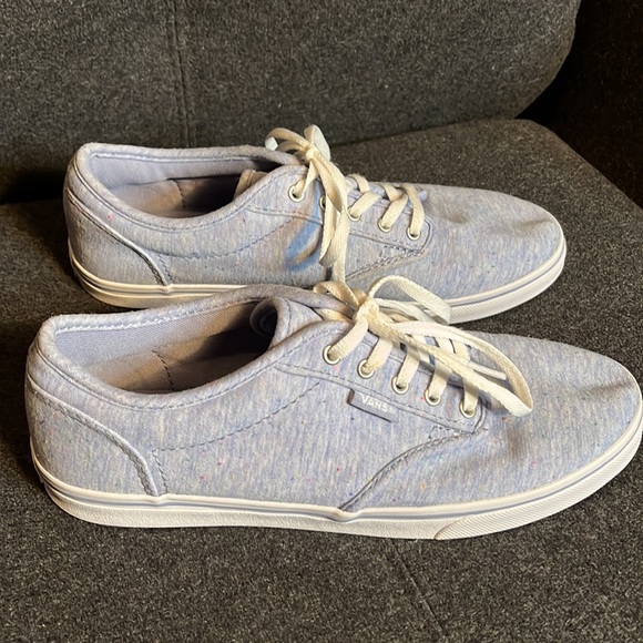 Vans 7 - Picture 2 of 5